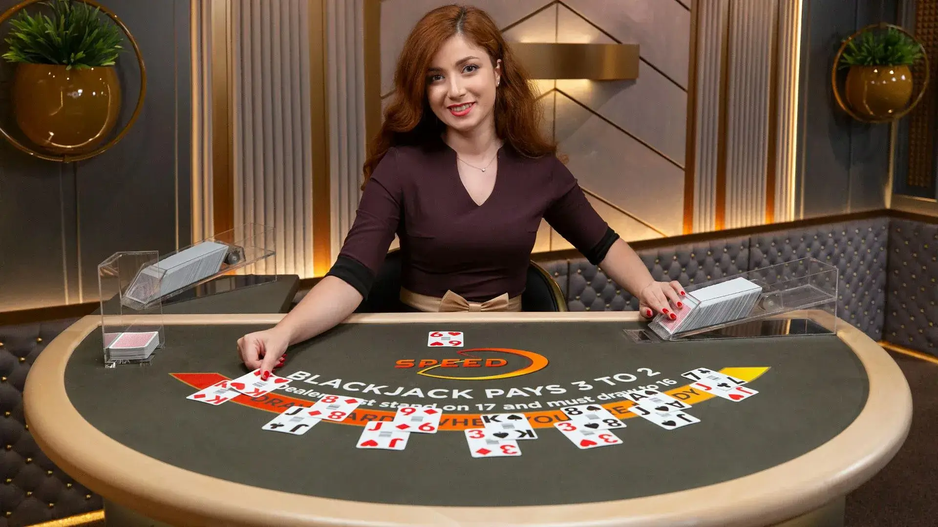 También hay juegos en vivo con crupieres hispanohablantes Juegos en Vivo